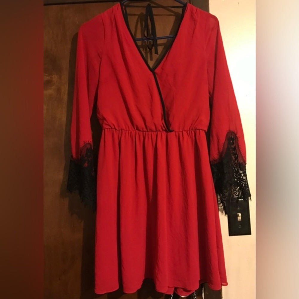 Red Dress - Picture 1 of 4